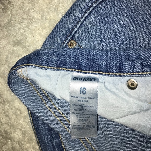 Old navy capris - Picture 3 of 4